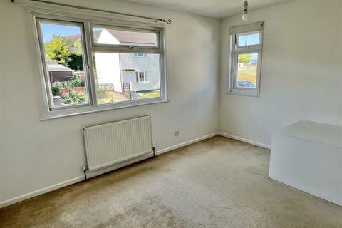 17 Kirby Close, Axminster, EX13 5JA