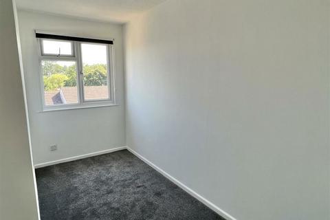 17 Kirby Close, Axminster, EX13 5JA