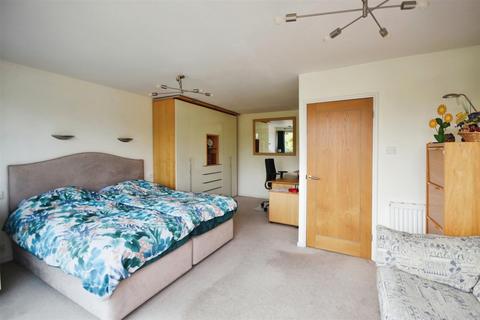 2 bedroom apartment for sale, Brentford Dock, Brentford