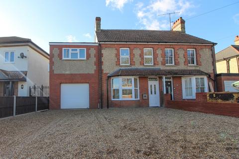 4 bedroom semi-detached house to rent, London Road, Biggleswade, SG18