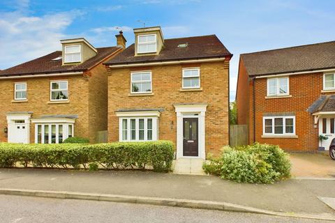 4 bedroom detached house for sale, Saddlers Close, Billingshurst RH14