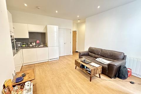 1 bedroom flat for sale, Bath Road, Slough, Berkshire, SL1 3SA