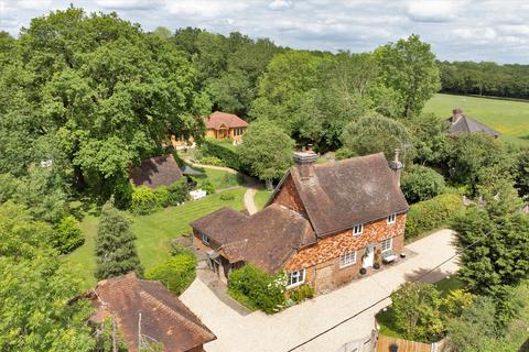 5 bedroom detached house for sale, Tonbridge Road, Bough Beech, Edenbridge, Kent, TN8