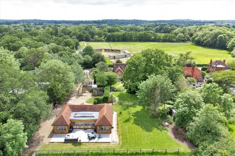 5 bedroom detached house for sale, Tonbridge Road, Bough Beech, Edenbridge, Kent, TN8