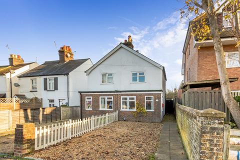 26 Albert Road, Horley, RH6 7JA
