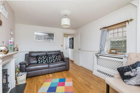 26 Albert Road, Horley, RH6 7JA