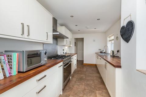 26 Albert Road, Horley, RH6 7JA