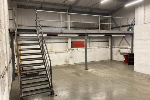 Industrial unit to rent, Stowmarket Business Park, Ernest Nunn Road, Stowmarket, Suffolk, IP14