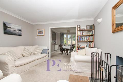 3 bedroom detached house for sale, Harecroft Crescent, Sapcote LE9