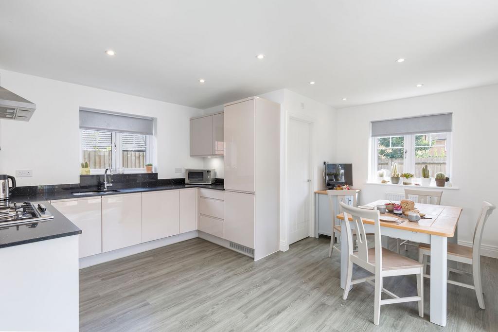 Kitchen &amp; breakfast room