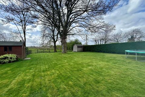 4 bedroom detached house for sale, Court Drive, Lichfield WS14