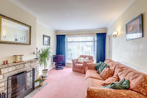 31 Broomfield, Benfleet, SS7 2SR