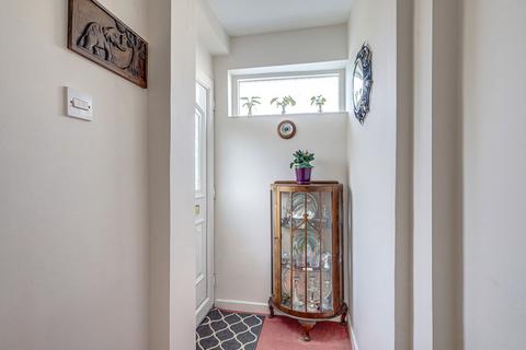 31 Broomfield, Benfleet, SS7 2SR