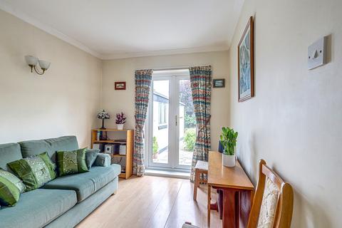 31 Broomfield, Benfleet, SS7 2SR