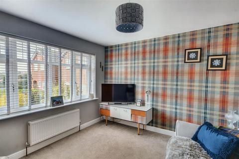 3 Blake Close, Arnold, Nottingham, NG5 6NB