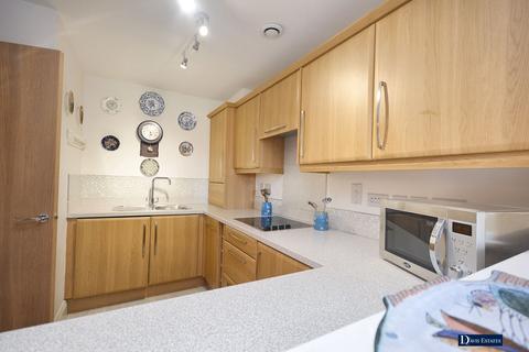 2 bedroom flat for sale, Pell Court, Hornchurch Road, Hornchurch, RM12