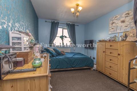 2 bedroom flat for sale, Birchgrove Close, Bolton BL3