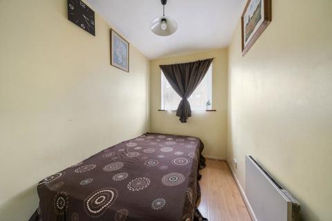 57 Seacole Close, London, W3 6TF