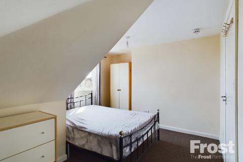 1 bedroom property to rent, Shelson Parade, Ashford Road, Feltham, TW13