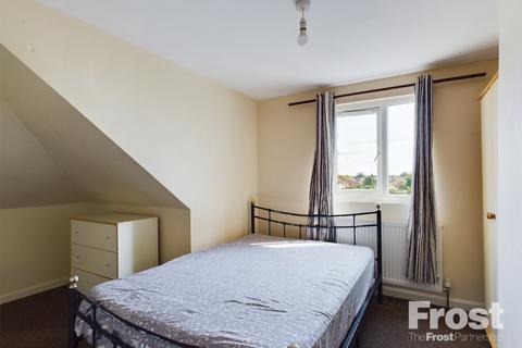 1 bedroom property to rent, Shelson Parade, Ashford Road, Feltham, TW13