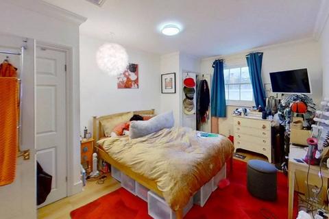 2 bedroom flat to rent, Folgate Street, Stepney, London, E1