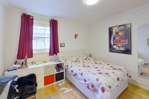 2 bedroom flat to rent, Folgate Street, Stepney, London, E1