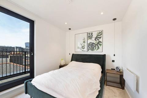 2 bedroom flat to rent, Dock Street, Tower Hill, LONDON, E1