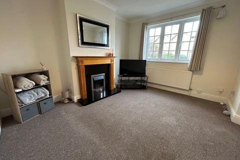 107 Hardwick Road, Sutton Coldfield, B74 3DW