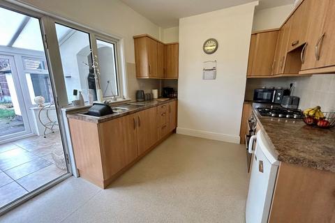107 Hardwick Road, Sutton Coldfield, B74 3DW