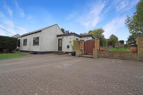 3 bedroom semi-detached bungalow for sale, Disraeli Road, Rayleigh, SS6