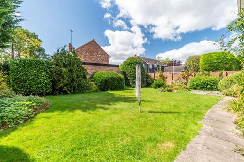 4 bedroom detached house to rent, The Pastures, Edlesborough