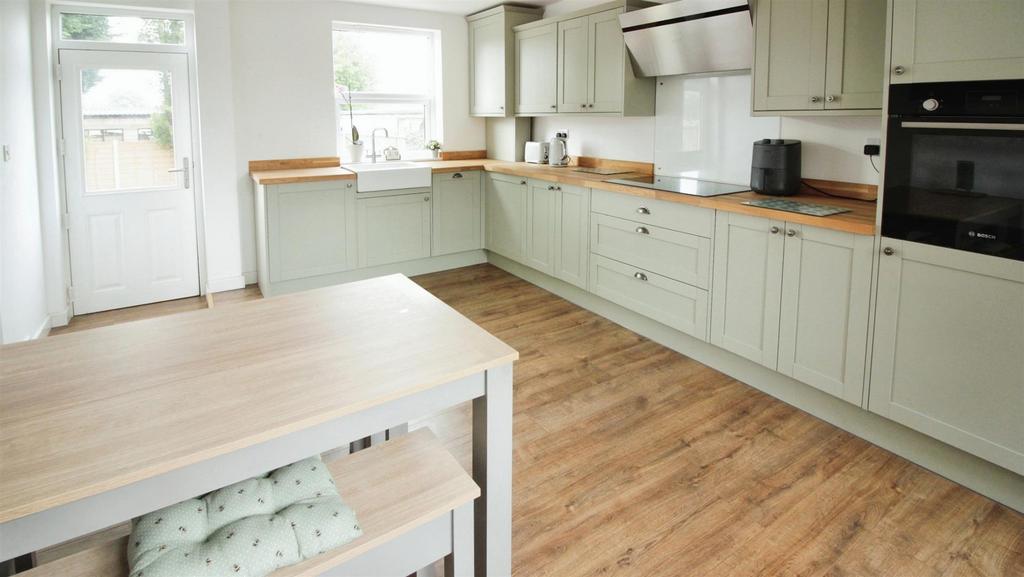 Kitchen/Dining Room