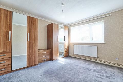 9 Cedar Drive, Hullbridge, Hockley, SS5 6JE