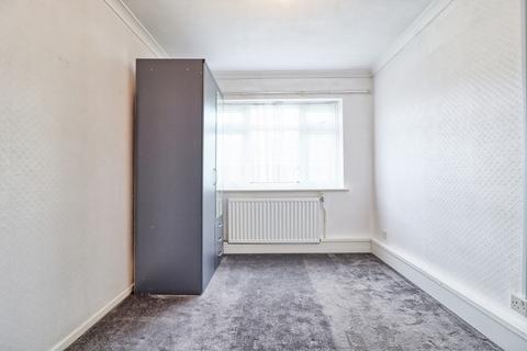 9 Cedar Drive, Hullbridge, Hockley, SS5 6JE
