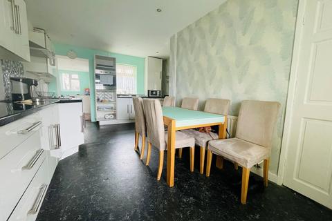 14 Burford Close, Walsall, WS5 4HL