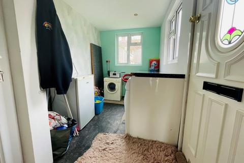 14 Burford Close, Walsall, WS5 4HL