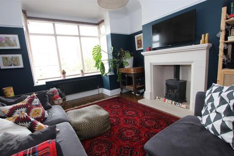 133 Apperley Road, Bradford, BD10 0AX