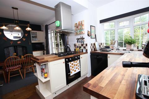 133 Apperley Road, Bradford, BD10 0AX