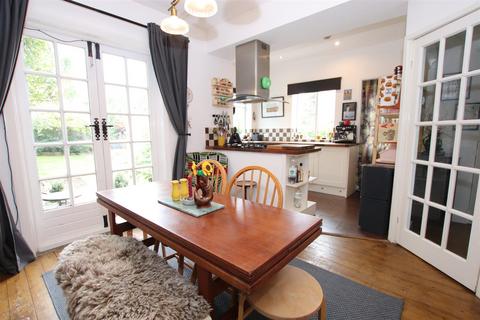 133 Apperley Road, Bradford, BD10 0AX