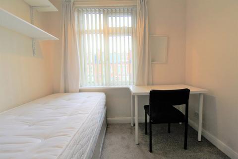 1 bedroom property to rent, Lower Road, Beeston, Nottingham, NG9 2GT