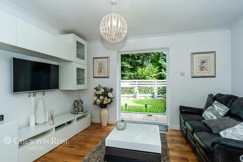 2 bedroom end of terrace house for sale, Jones Corner, Ascot