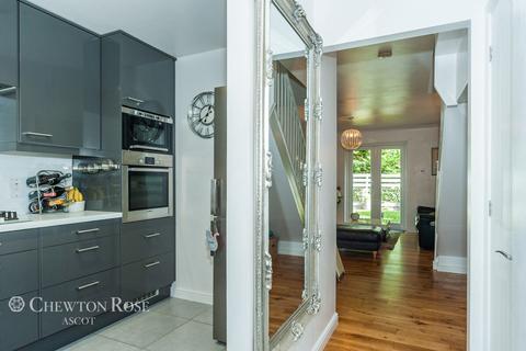 1 Jones Corner, Ascot, SL5 8QT