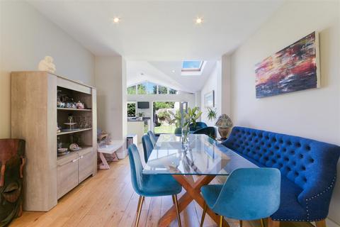 60 Faraday Road, London, SW19 8PD