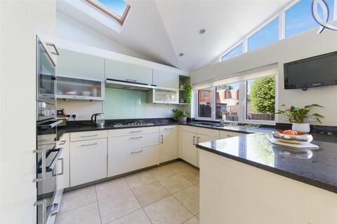 60 Faraday Road, London, SW19 8PD