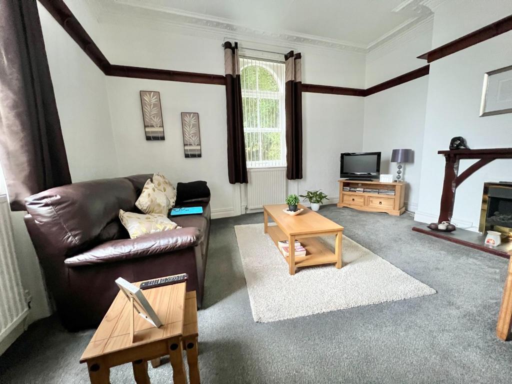 Lounge 1