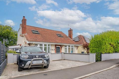 4 bedroom detached bungalow for sale, Millier Road, Cleeve