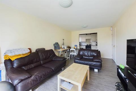 2 bedroom flat for sale, Bittern Close, Gateshead NE11