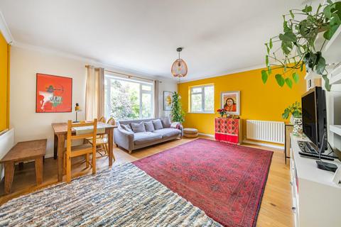 2 bedroom flat for sale, The Knoll, Beckenham