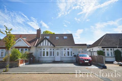 5 bedroom semi-detached house for sale, Adelaide Gardens, Romford, RM6