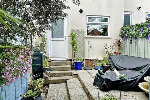 2 bedroom terraced house for sale, Walnut Way, Barnstaple EX32